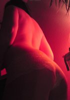 Брюнетка помылась в ванной и засветила интимные места 3 фото Брюнетка помылась в ванной и засветила интимные места 3 фото