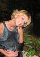 Миловидная мамка показывает большие сиськи с пирсингом на сосках 22 фото Миловидная мамка показывает большие сиськи с пирсингом на сосках 22 фото