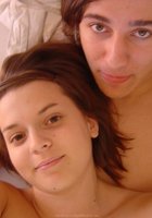 Красивая молодая парочка устроила интимные ласки в постели 5 фото Красивая молодая парочка устроила интимные ласки в постели 5 фото