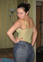 Брюнетка недавно вышедшая замуж светит голым телом в квартире 8 фото Брюнетка недавно вышедшая замуж светит голым телом в квартире 8 фото