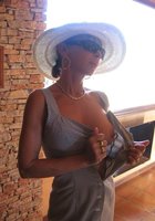 Зрелые дамы зажигают на курорте 23 фото Зрелые дамы зажигают на курорте 23 фото