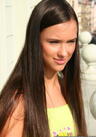 Виктория возбудила себя вибратором и отдалась соседу 1 фото Виктория возбудила себя вибратором и отдалась соседу 1 фото