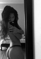 Молодые пошлячки и студентки делают голые селфи дома 17 фото Молодые пошлячки и студентки делают голые селфи дома 17 фото