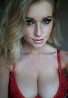 Голубоглазая блондинка делает селфи больших сисек и попки 16 фото Голубоглазая блондинка делает селфи больших сисек и попки 16 фото