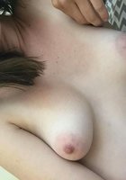 Молодая девушка встала раком и показывает аппетитные дырки 10 фото Молодая девушка встала раком и показывает аппетитные дырки 10 фото