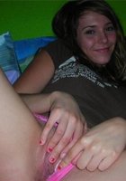 Совершеннолетняя няшка фотается дома в одних трусиках 2 фото Совершеннолетняя няшка фотается дома в одних трусиках 2 фото