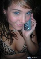 Совершеннолетняя няшка фотается дома в одних трусиках 13 фото Совершеннолетняя няшка фотается дома в одних трусиках 13 фото