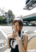 Yuma Asami прогулялась по городу, а затем показала партнеру стриптиз возле окна 3 фото Yuma Asami прогулялась по городу, а затем показала партнеру стриптиз возле окна 3 фото